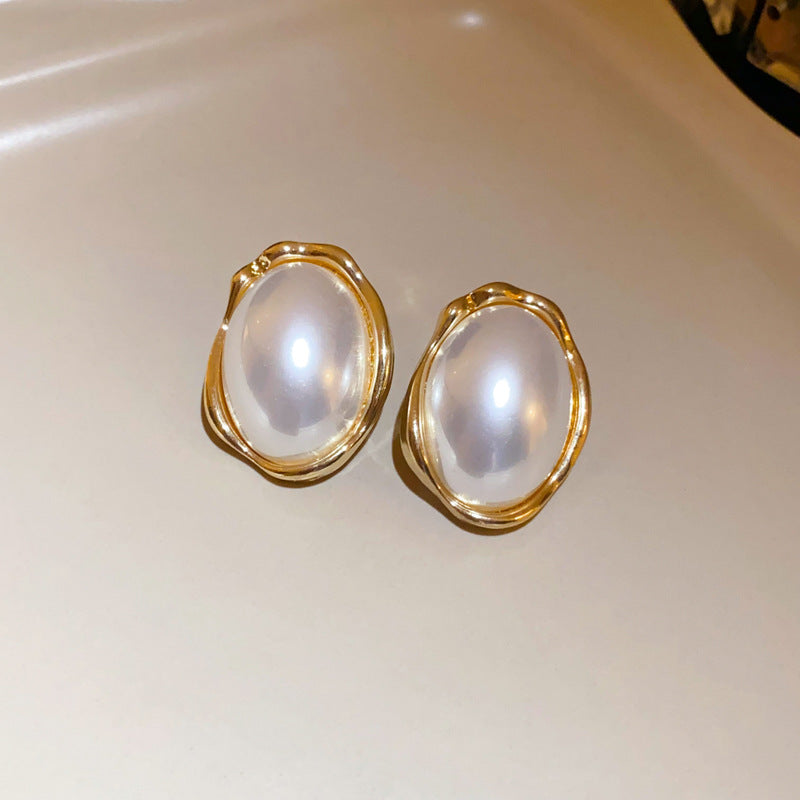 Vintage Flower Pearl Ear Studs - TheFindify