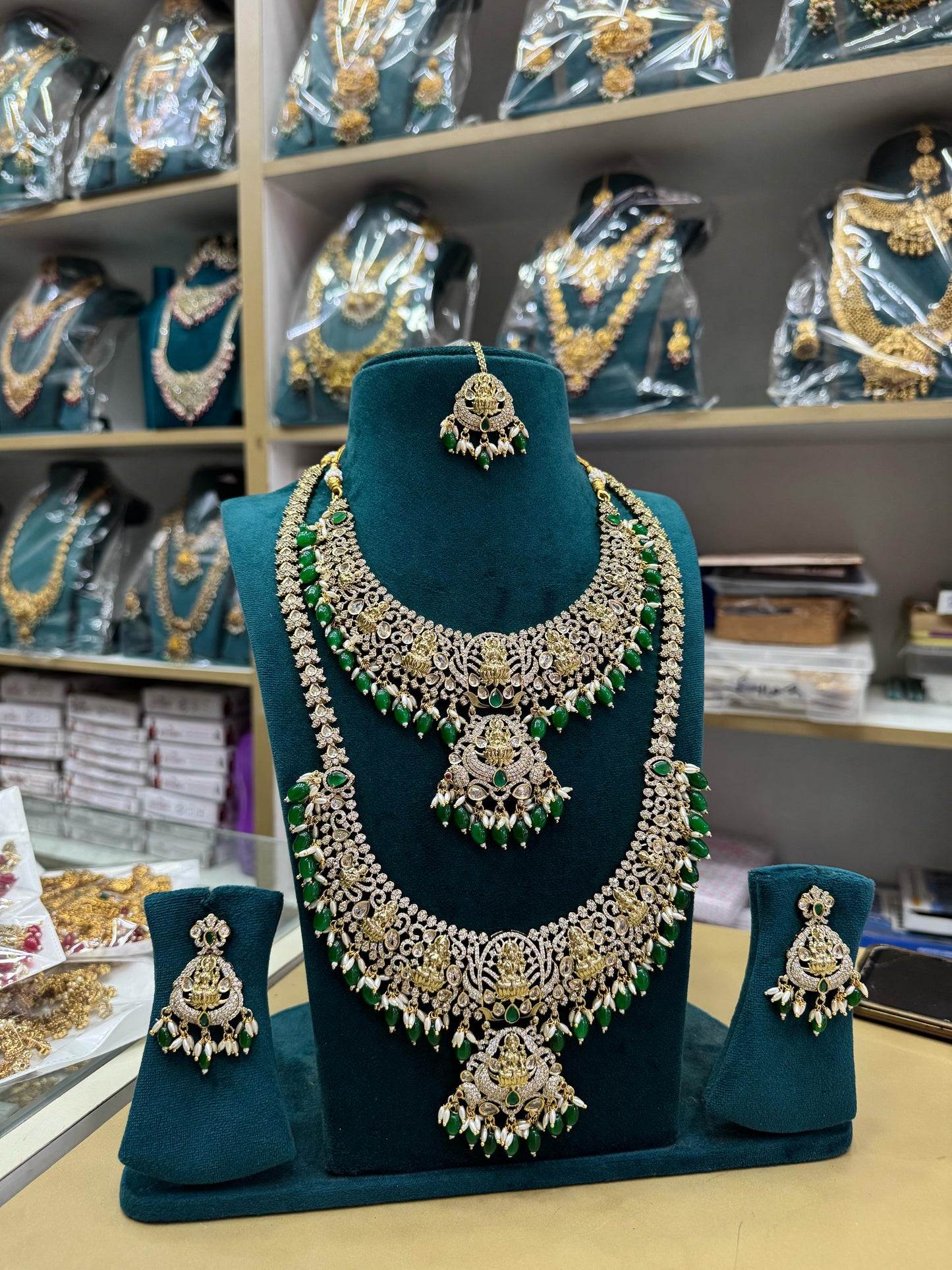 Meroon Bridal Jewellery Set - TheFindify