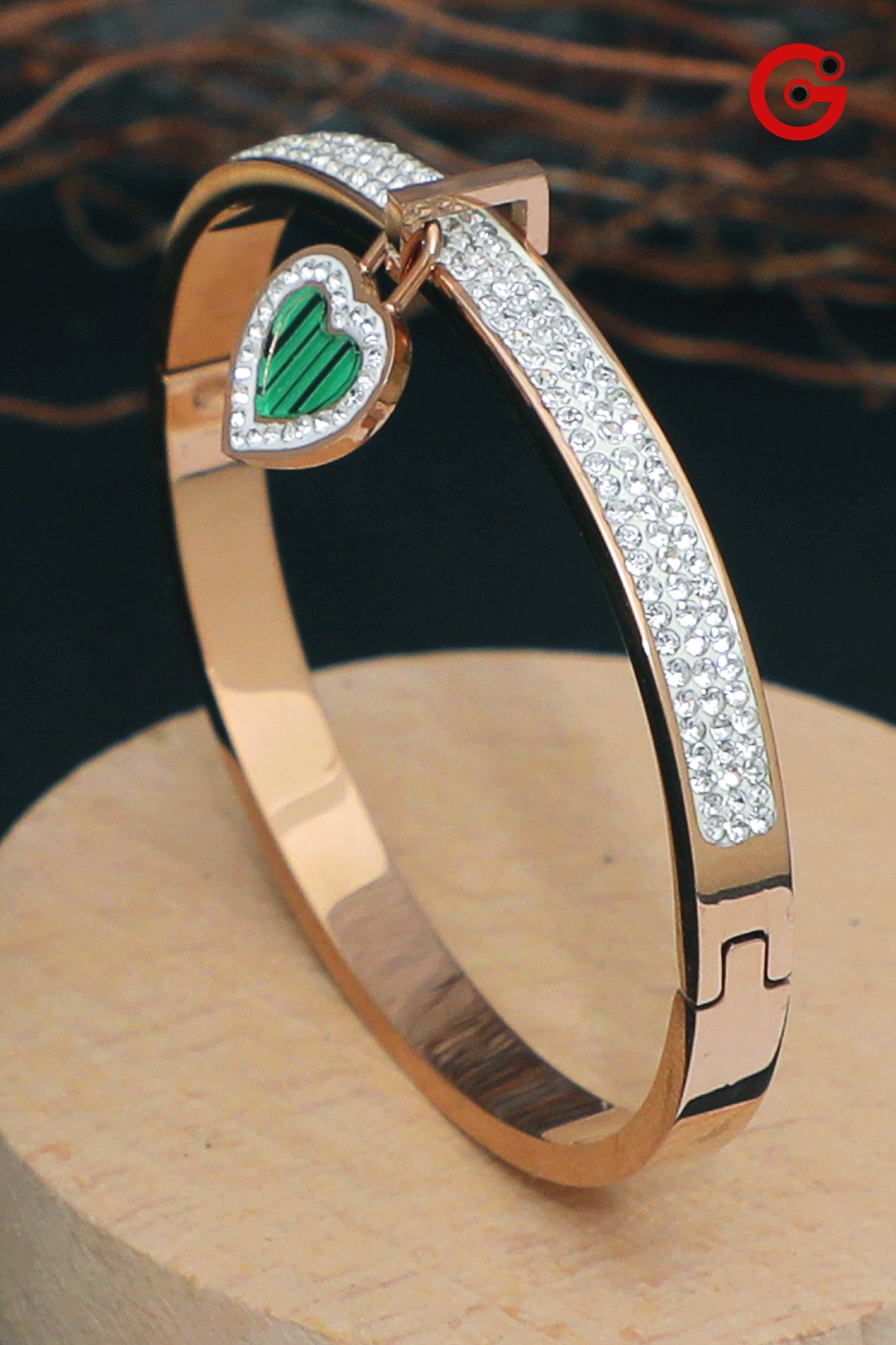 Green Heart AntiTarnish Bracelet - TheFindify