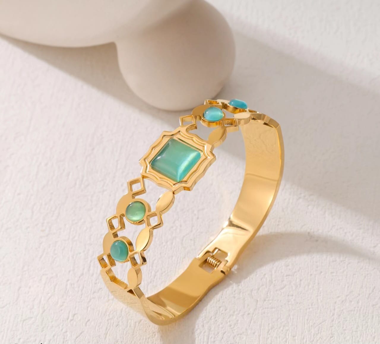 Emerald Golden AntiTarnish Bracelet