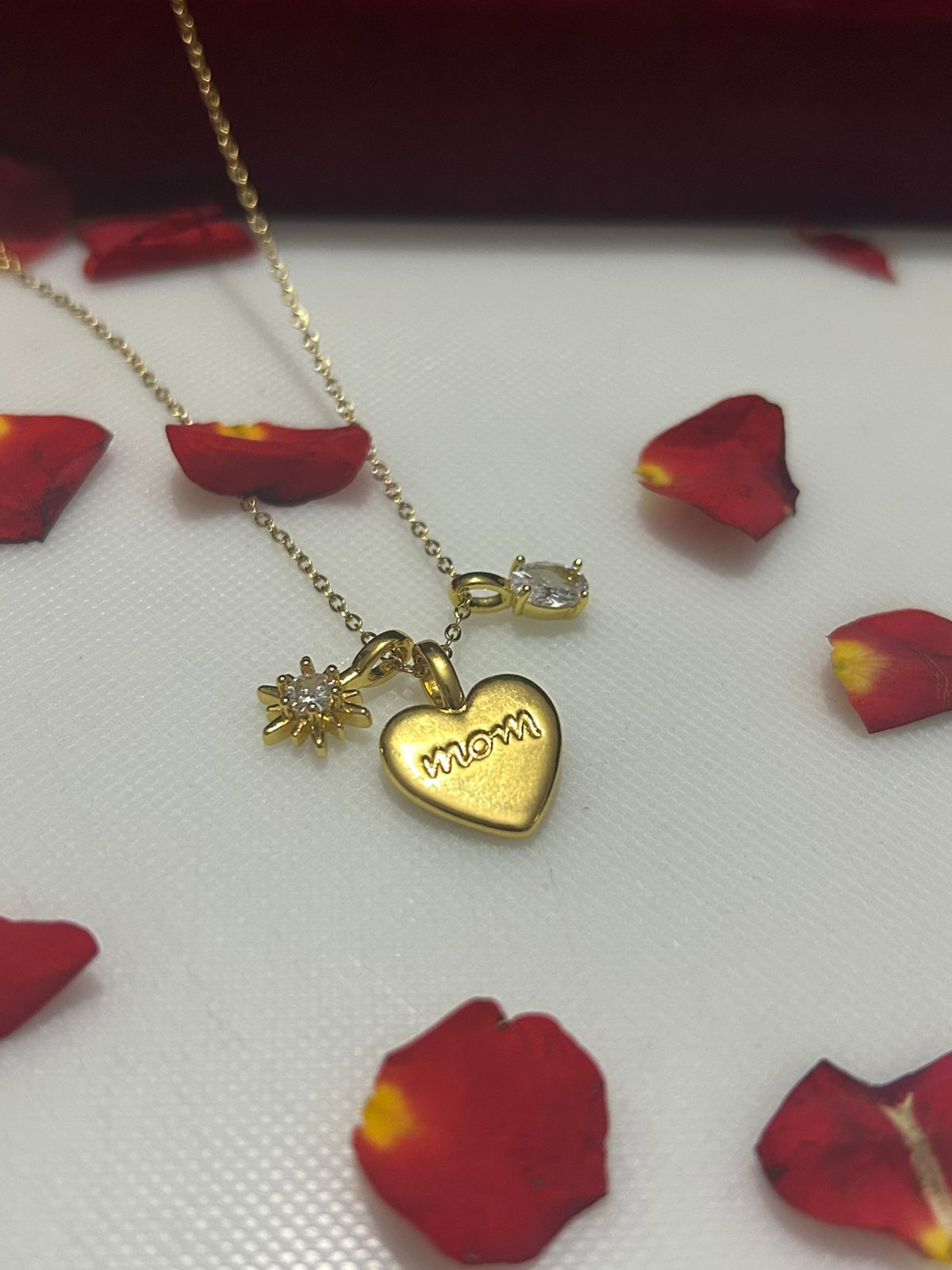 Mom Gold chain - TheFindify