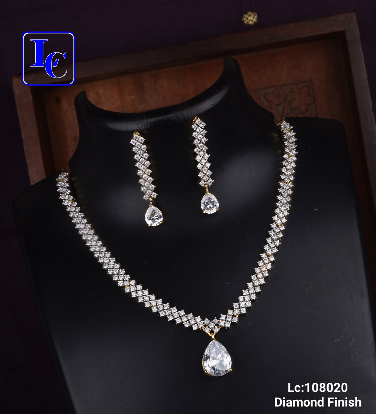 LustraGlow Diamond Finish Necklace - TheFindify
