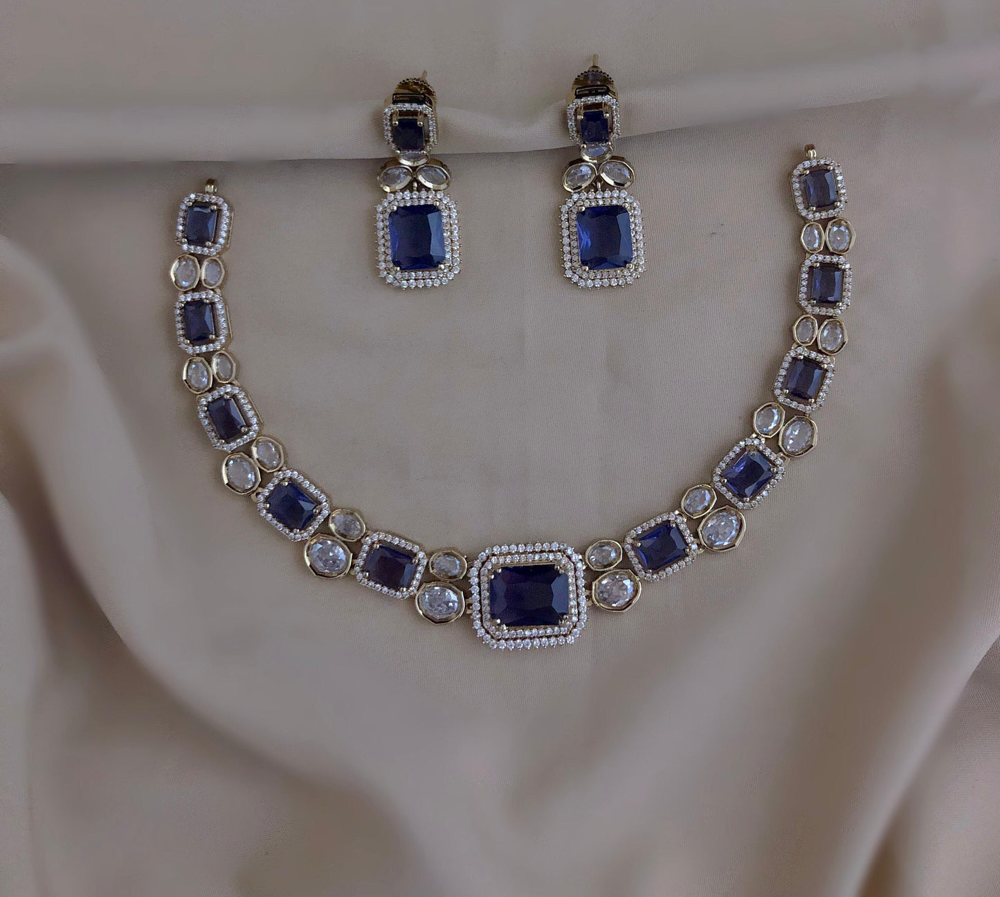 Duchess Diamond Drops Necklace - TheFindify