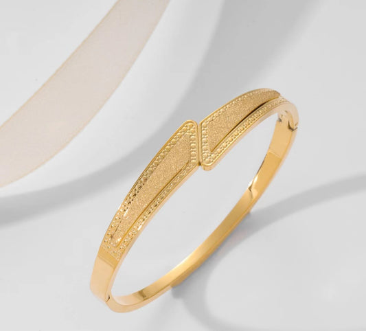 Heaven Gold Stunning Bracelet