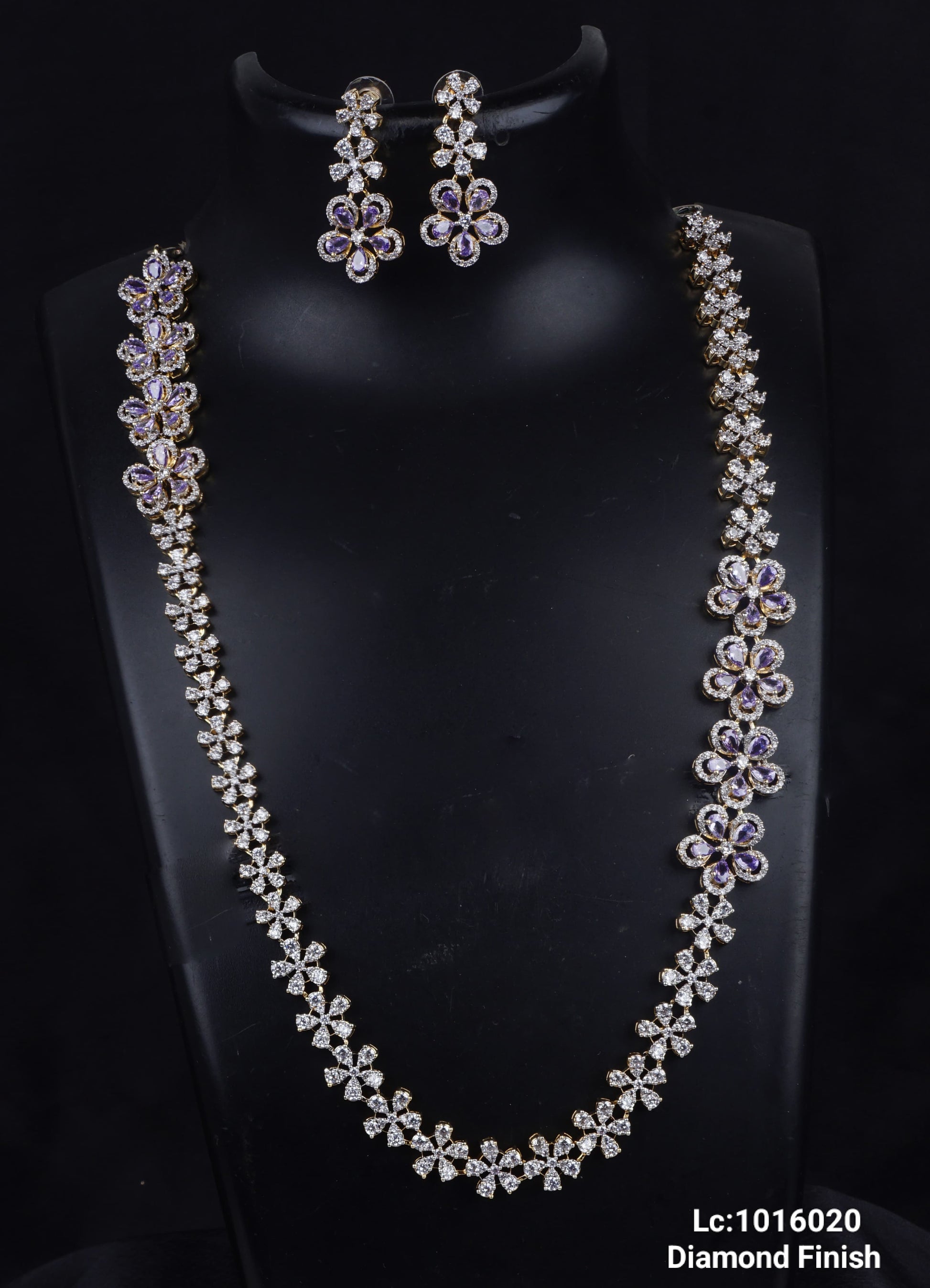 Queen’s Radiance Necklace With Earrings - TheFindify