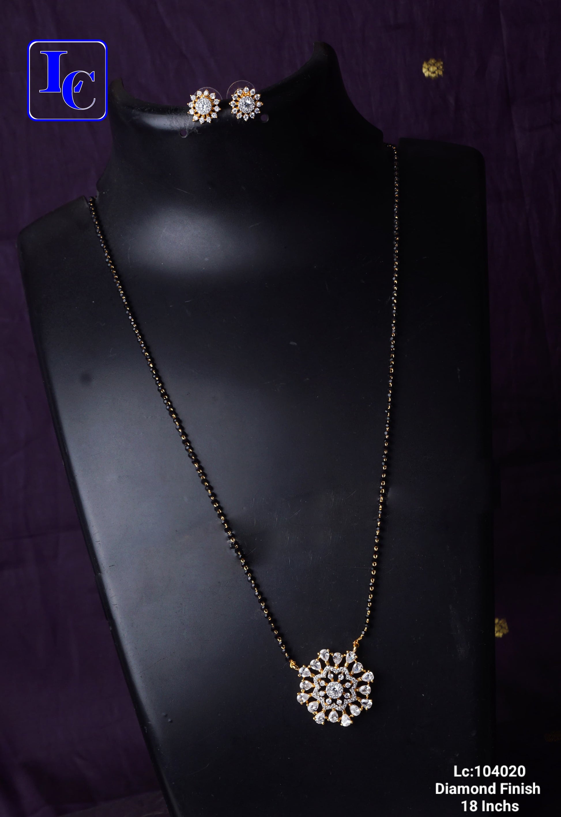 Queen’s Signature Shine Diamond Finish Black Beads Necklace - TheFindify
