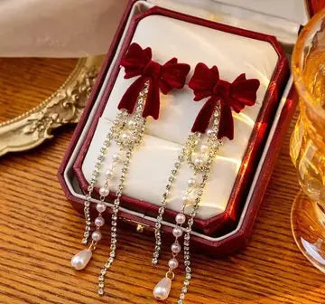 THEFINDIFY's Velvet Bow Earrings - TheFindify
