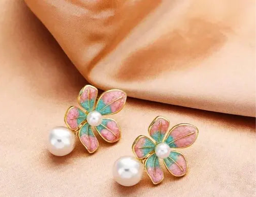 THEFINDIFY's Enamel Floral Drop Earrings - TheFindify