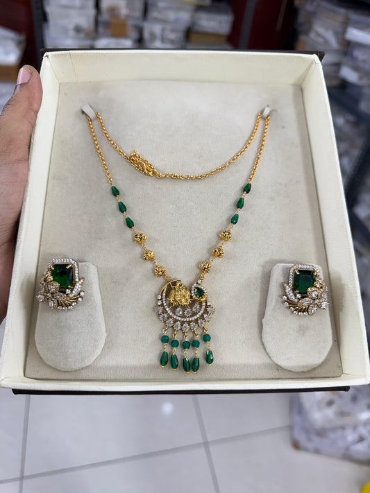 Cz’s Handmade Green Beads Chain with Classic Studs - TheFindify