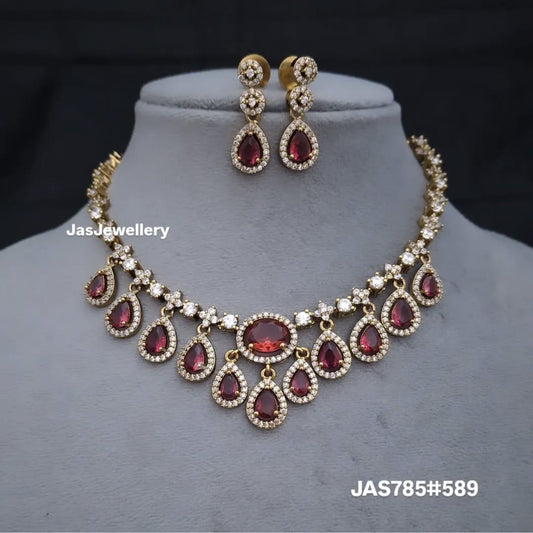 Royal Sparkling Short Necklace Red - TheFindify