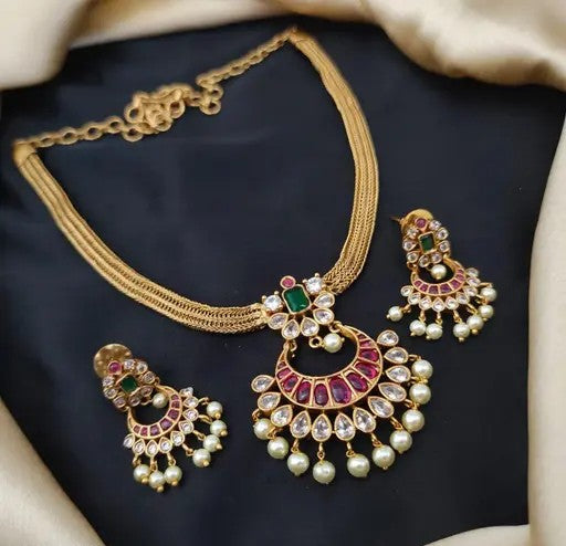 Jadau Kundan Necklace Set - TheFindify