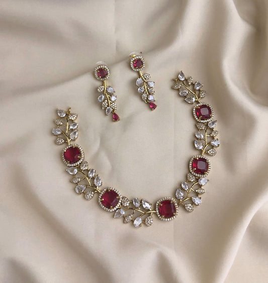 Eternal Gleam Diamond Finish Floral Necklace - TheFindify