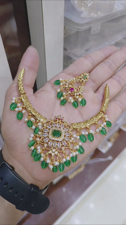 Hasli Choker Necklace Green